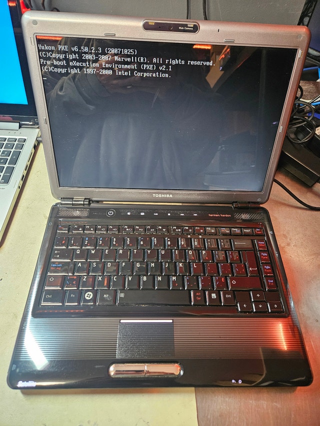 Toshiba Satellite M300 Laptop - Working - No OS - photo 4