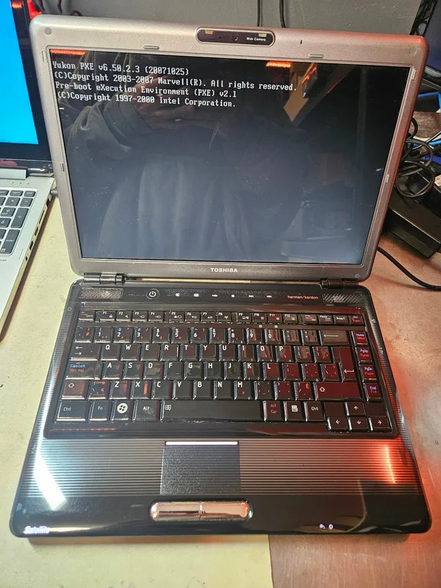 Toshiba Satellite M300 Laptop - Working - No OS - photo 4