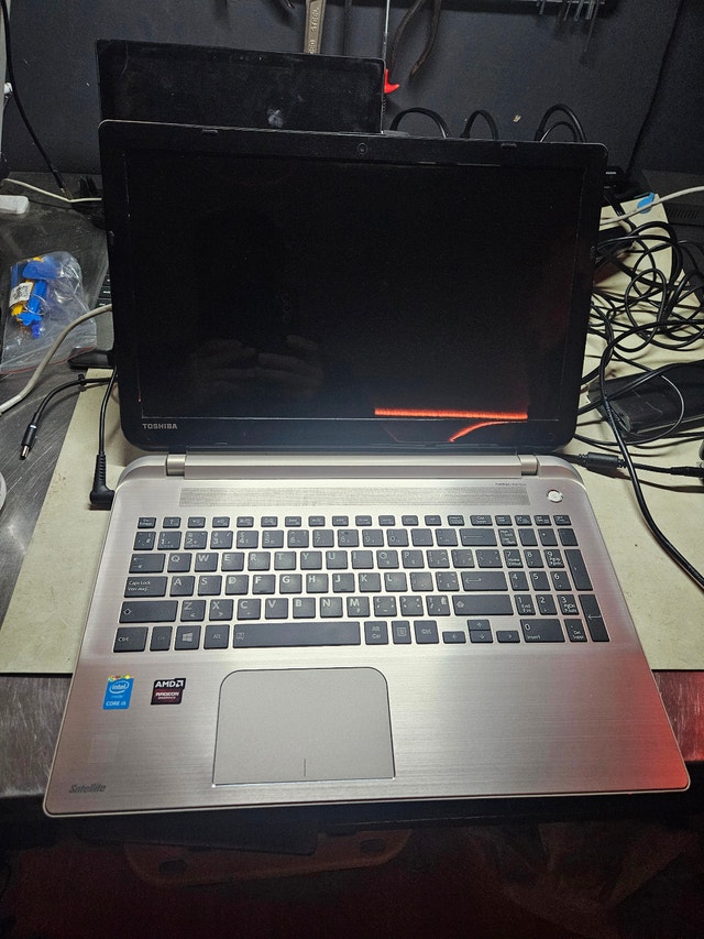 Toshiba Satellite S50-B Laptop - Intel i5, 8GB RAM, 250GB SSD - photo 4