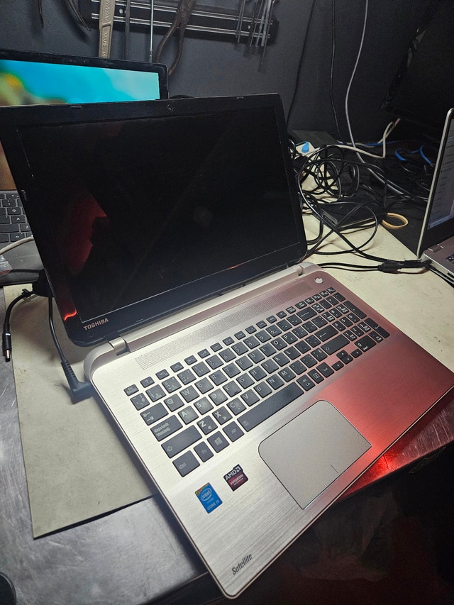 Toshiba Satellite S50-B Laptop - Intel i5, 8GB RAM, 250GB SSD - photo 5
