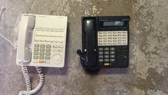 Panasonic KX-T7420 Phone System (30 Units)