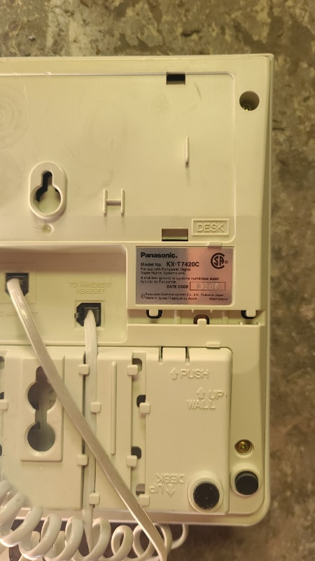 Panasonic KX-T7420 Phone System (30 Units) - photo 5