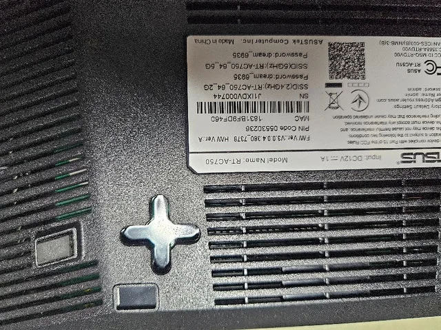 ASUS / DLink Dual-Band Wi-Fi Routers (x4) - photo 3