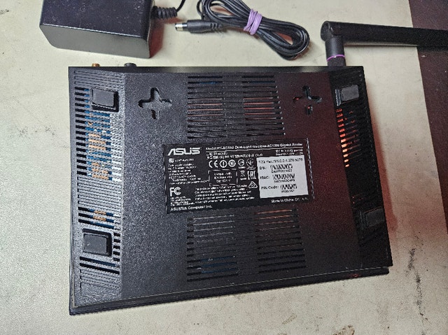 ASUS / DLink Dual-Band Wi-Fi Routers (x4) - photo 4