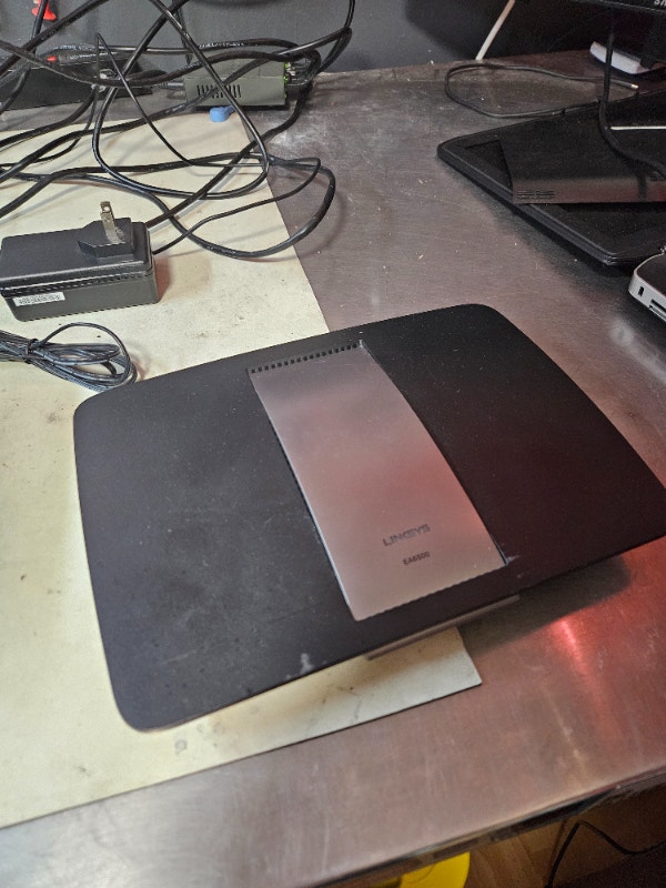 Linksys EA6500 Dual-Band Smart Wi-Fi Router - photo 2