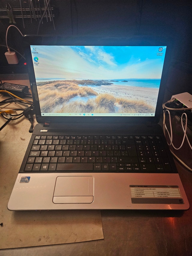 Acer Aspire E1-531 Laptop 4GB RAM, 500GB HDD, Win10 - photo 2