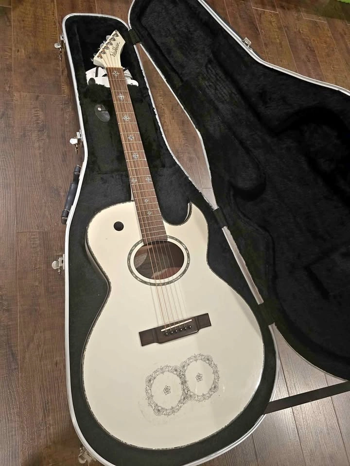 Washburn EA21HMWHK Acoustic-Electric Guitar