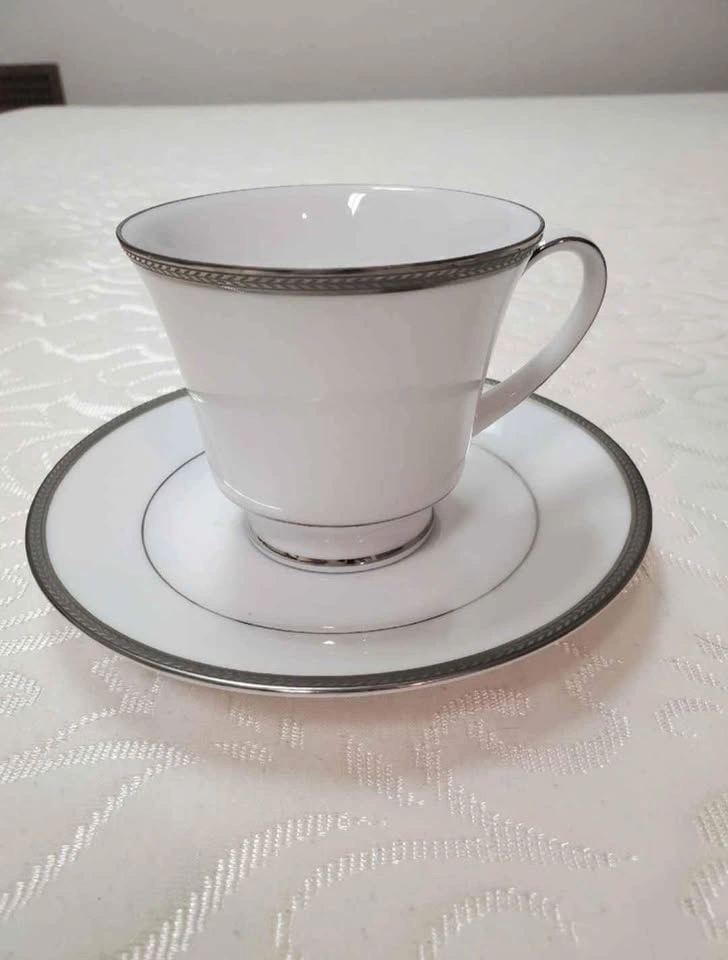 Contemporary Noritake China - two cups - photo 3