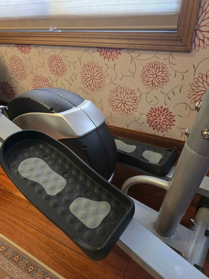 Cardio Style ET150 Elliptical Machine - photo 3