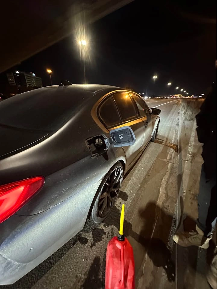 Need a jump start boost? Tire change, gas delivery - photo 4