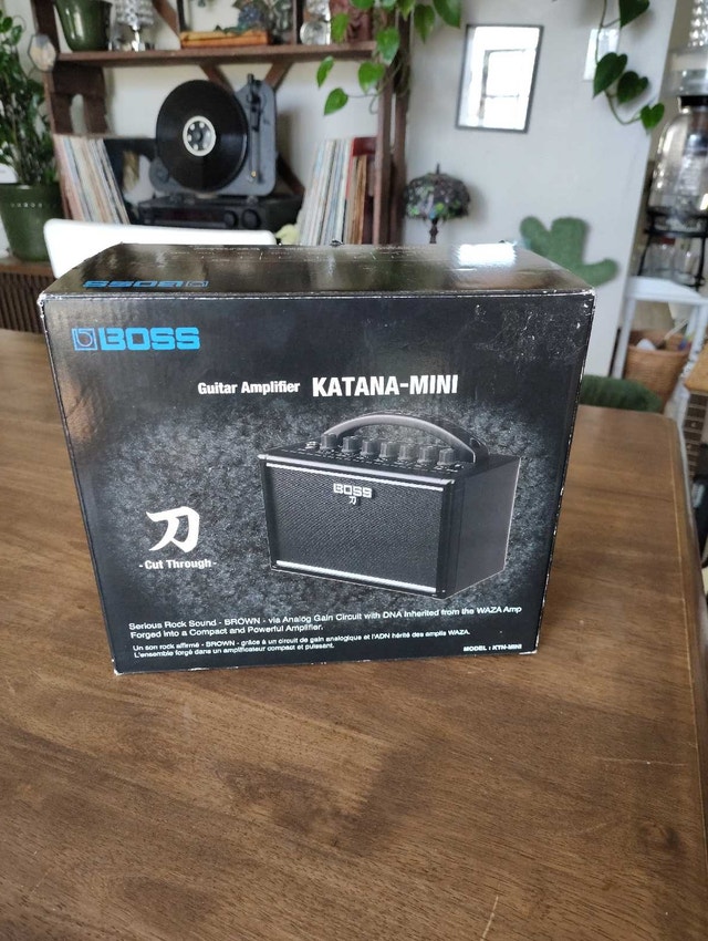 Boss Katana Mini