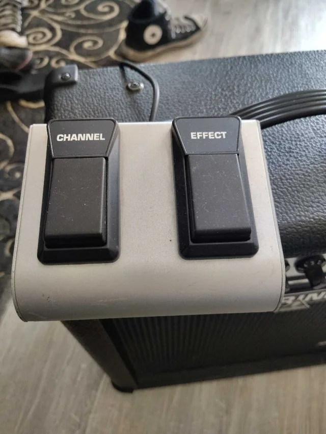 Behringer Amp - photo 3