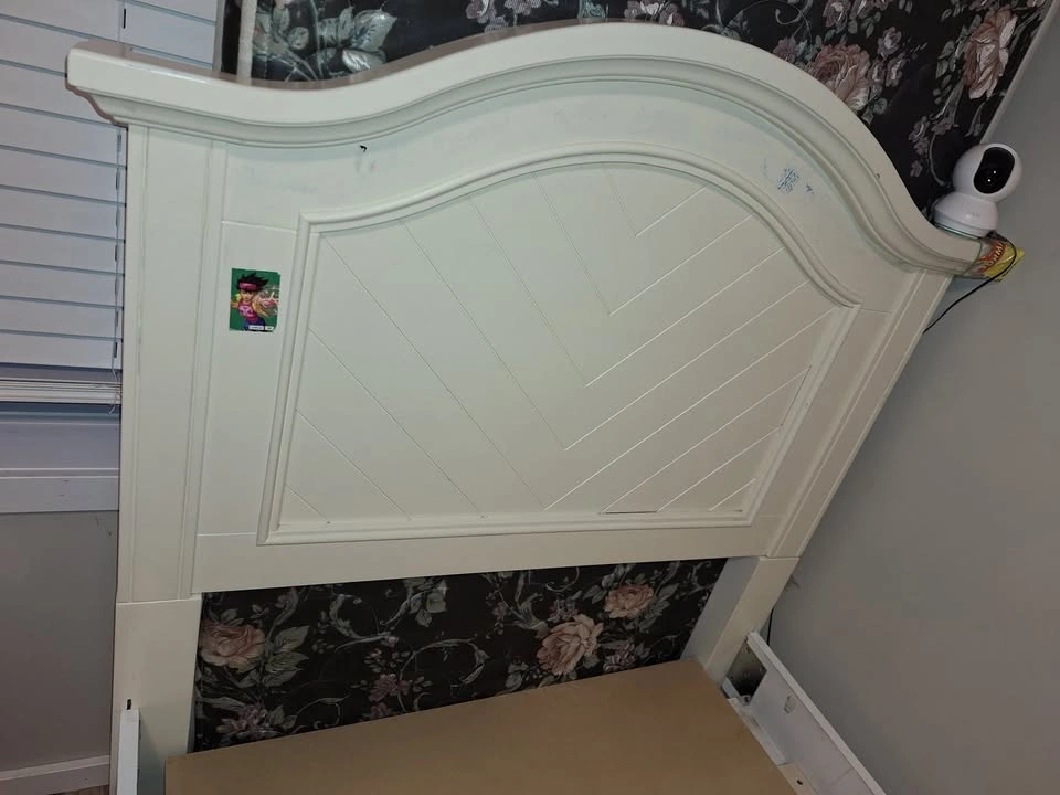 Twin Wooden Bed Frame - photo 2