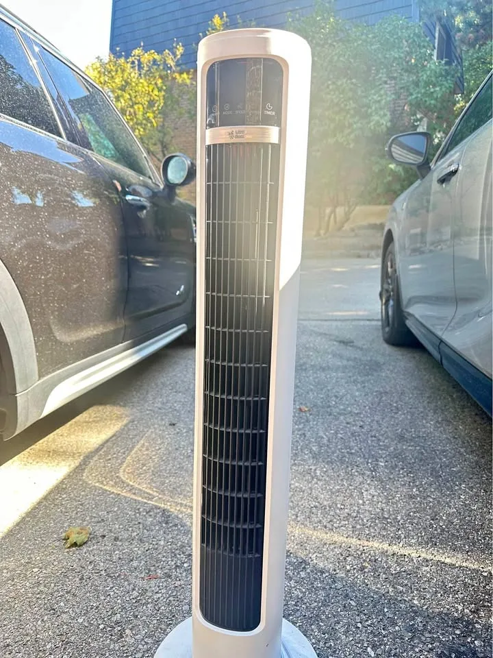 Tower Fan with Remote Control – Excellent Condition!