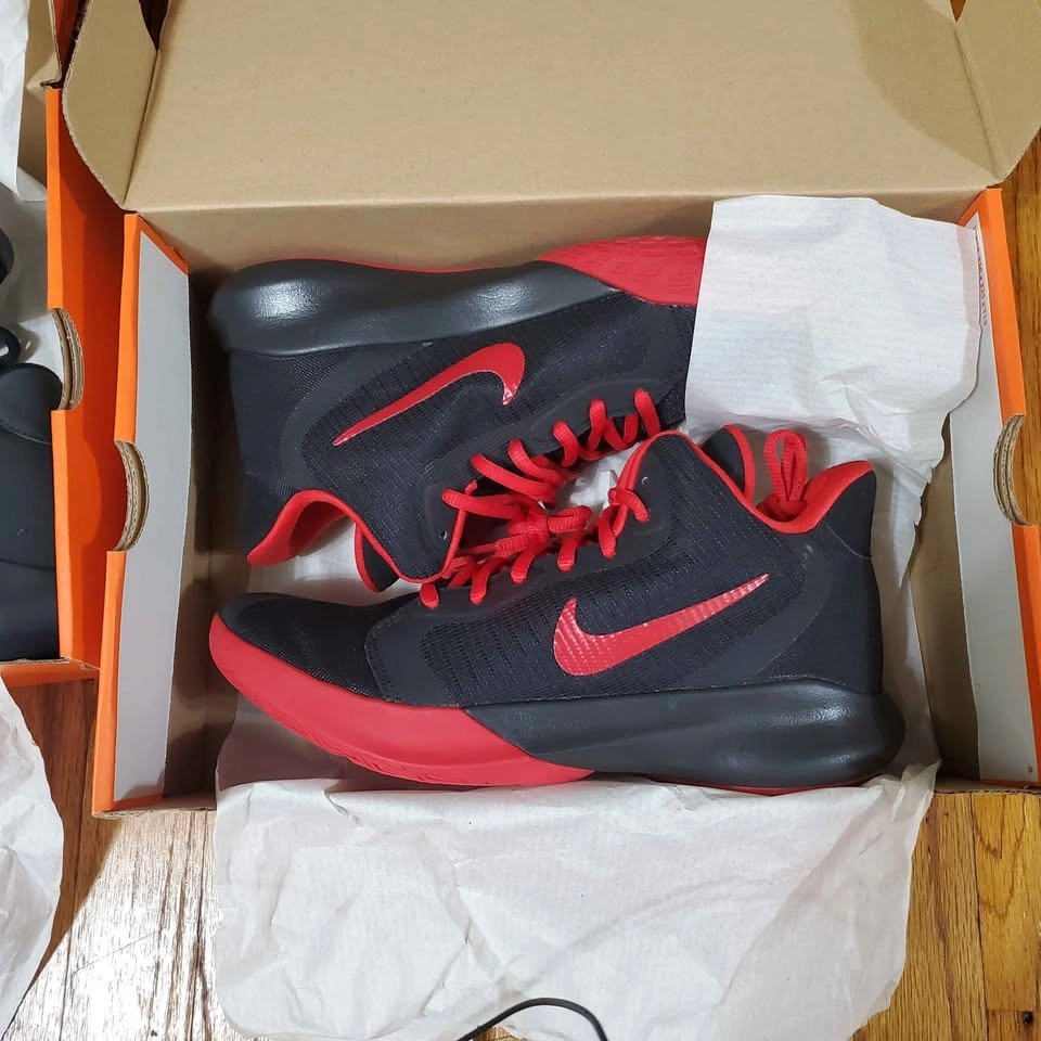 2 Brand New Nike Sneakers: Precision 3 & NBK - photo 2