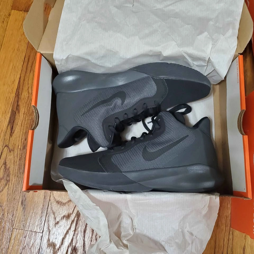 2 Brand New Nike Sneakers: Precision 3 & NBK - photo 3