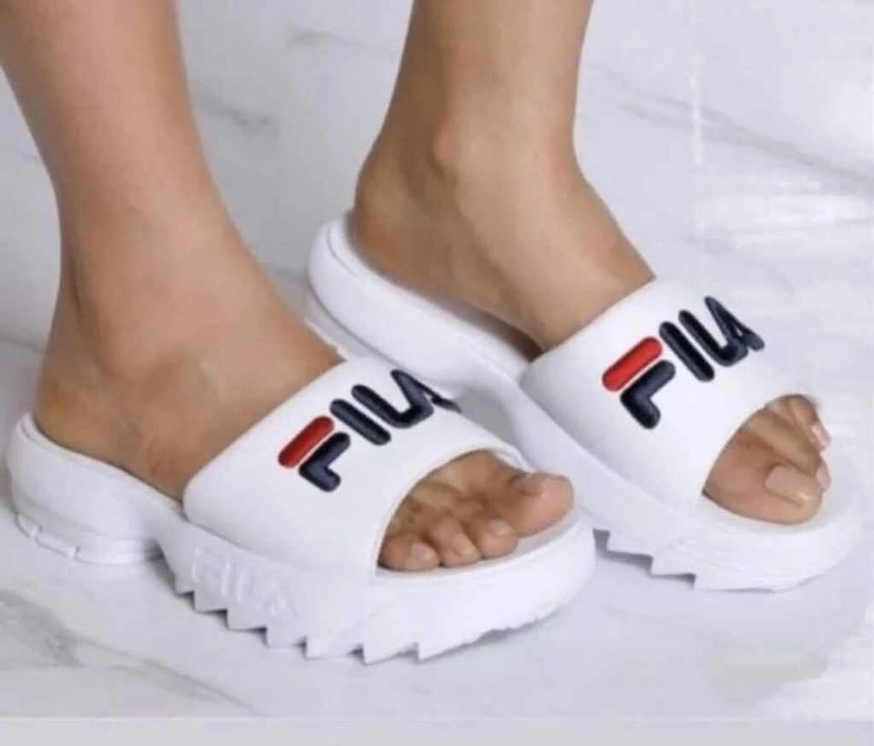 Size 9 Fila White Platform Slides for women - photo 2