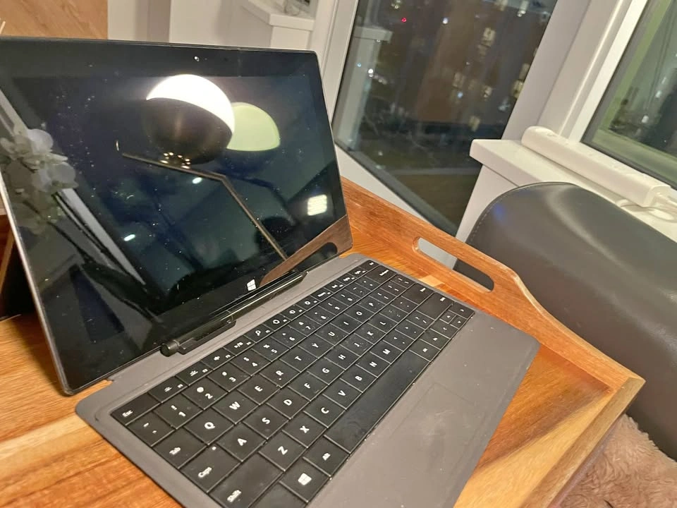 Microsoft Surface Pro 2 128GB + Type Cover + Pen + Charger + Cas