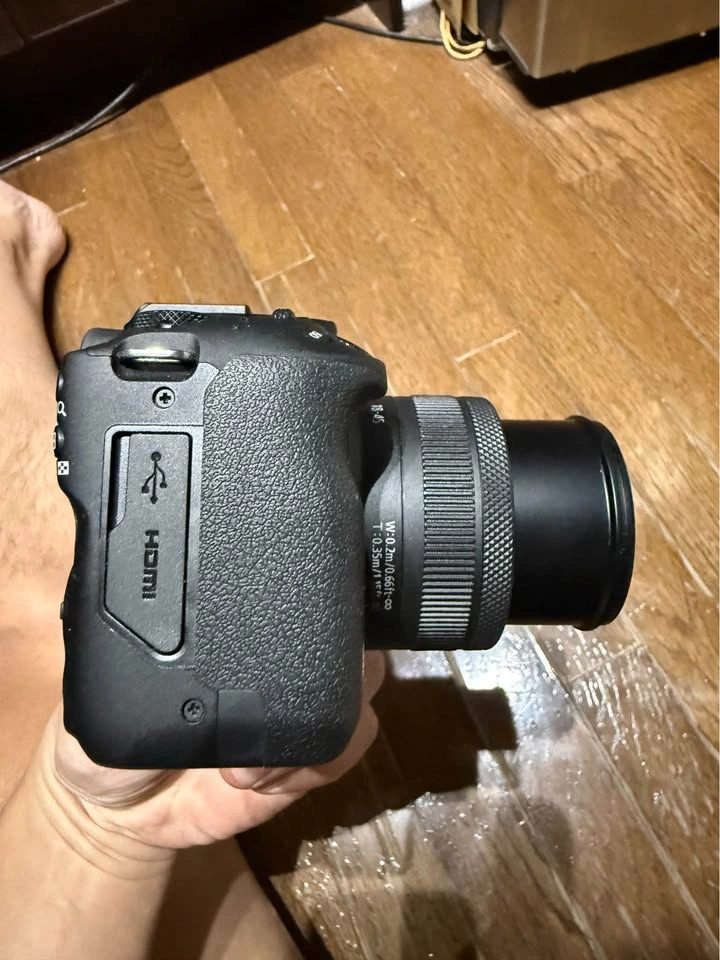 Canon EOS R50 Mirrorless Camera w/ 18-45mm Lens (Black) - photo 4