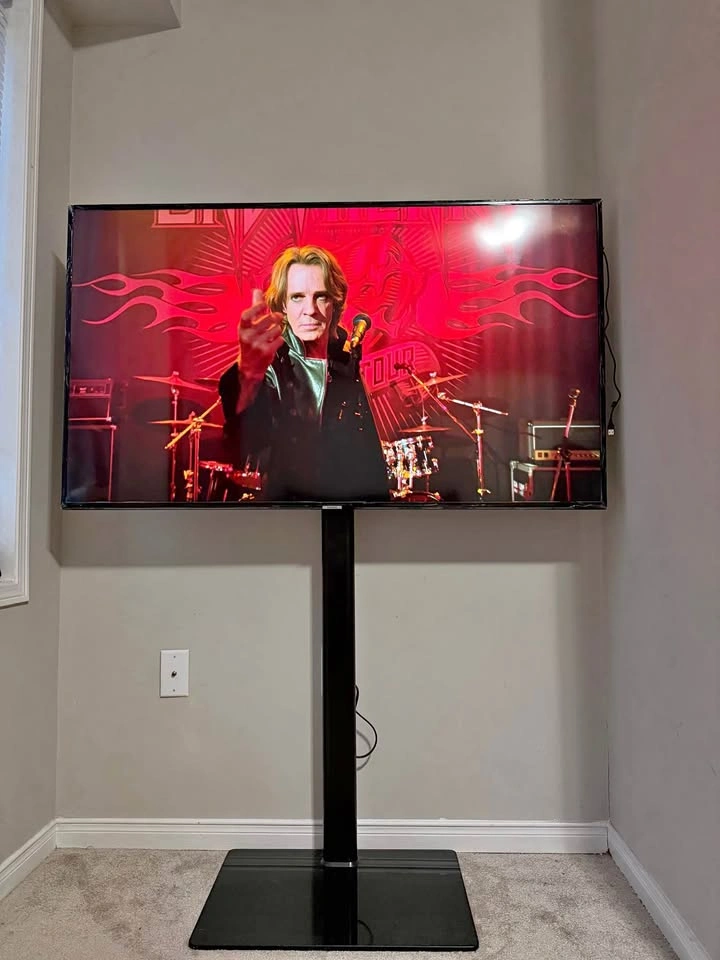 55” Samsung Smart TV + TV Stand