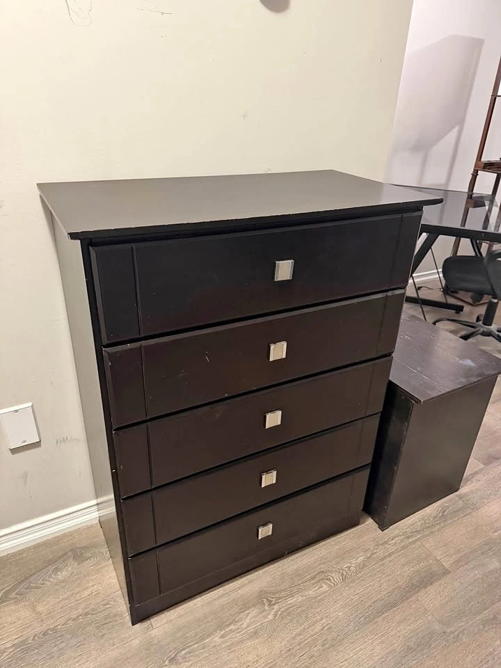 Bedroom 5-Drawer Chest + 2-Drawer Night Stand