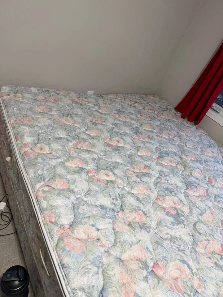 King Size Mattress + Box + Bed Stand - photo 2