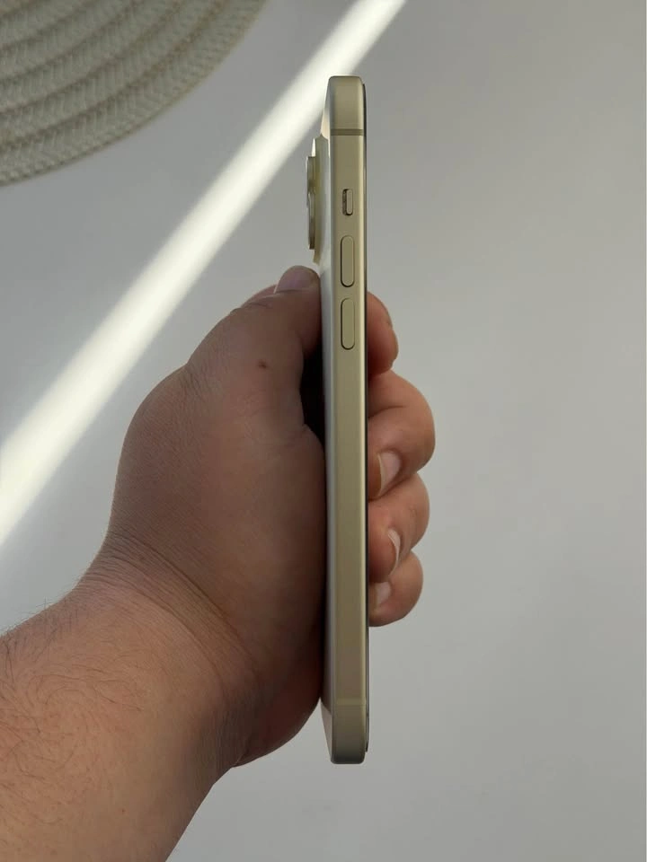 iPhone 15 Plus 128GB Yellow - Excellent Condition - photo 4