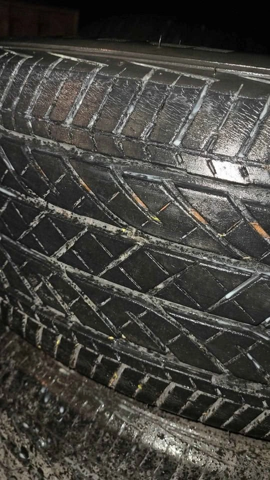 Bridgestone Dueler H/L Tires - 235/55R20 - photo 4
