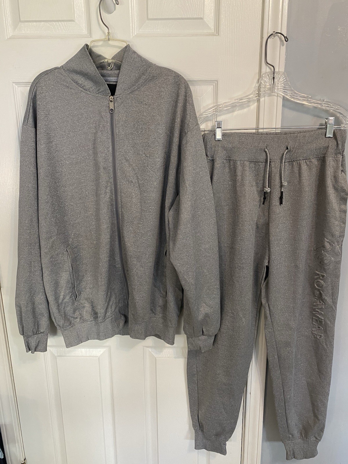 NEW Men's 2-Piece Silver Rocawear Tracksuit XXL Jacket & XL Pant - photo 3