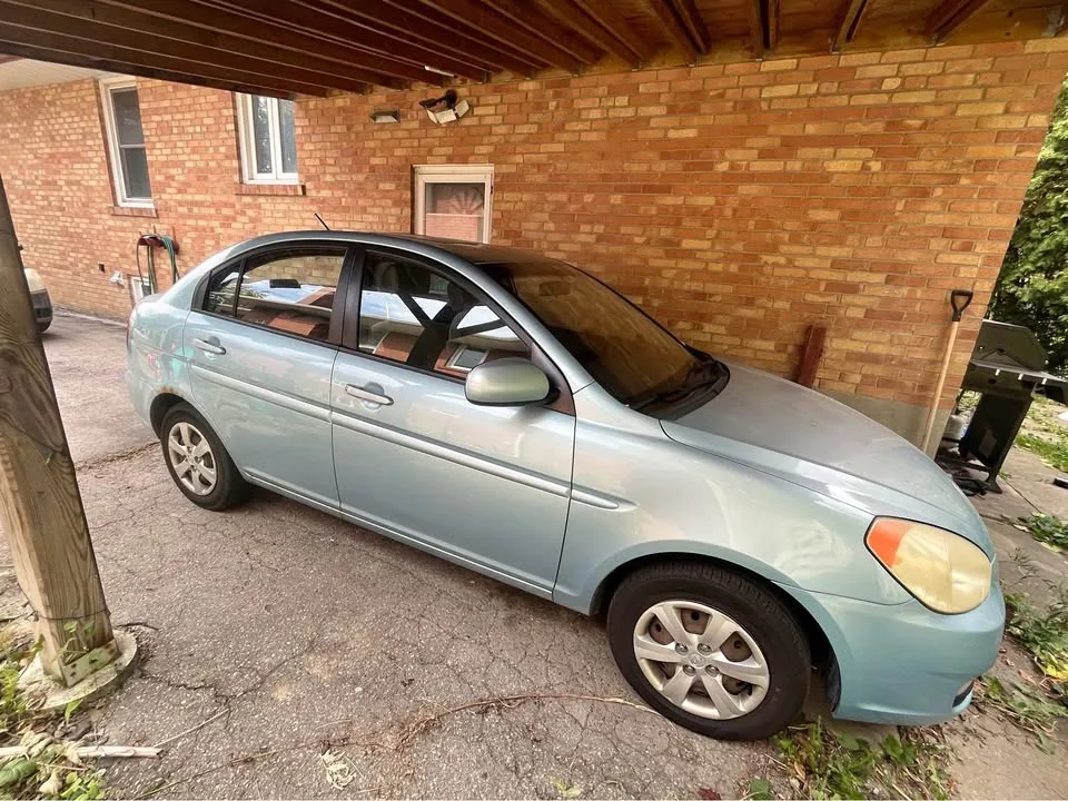 Hyundai Accent 2011 FOR PARTS thumbnail