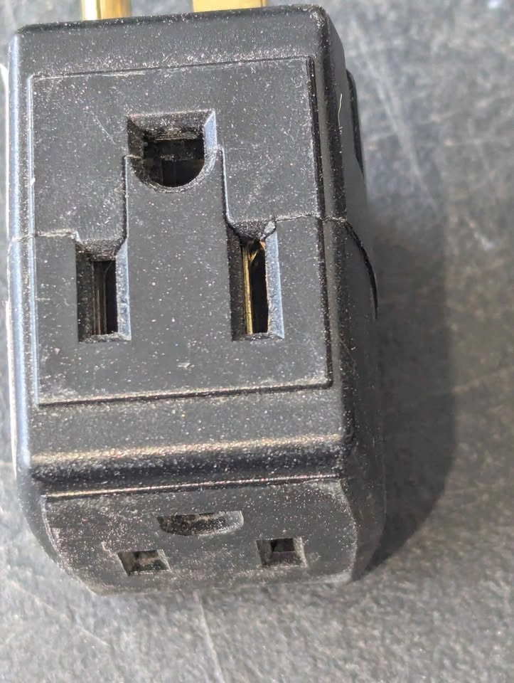 65 Leviton Cube Taps - photo 4