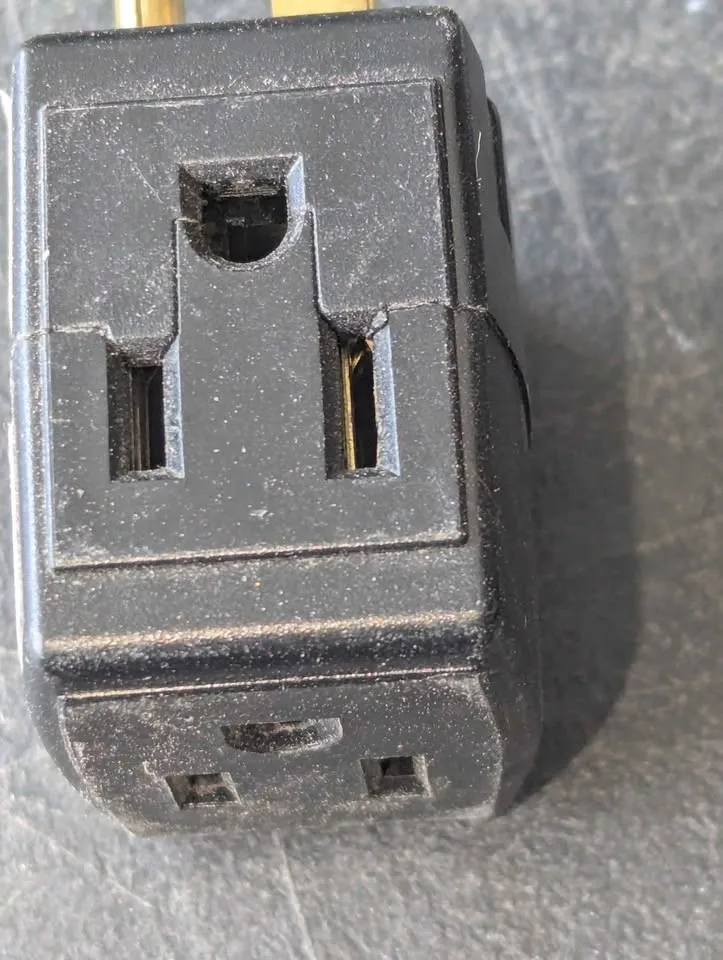 65 Leviton Cube Taps - photo 4