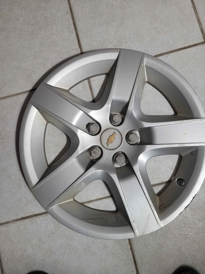 4 - 225 55 R17 All Season Tires (Avid Touring) on Rims - photo 5