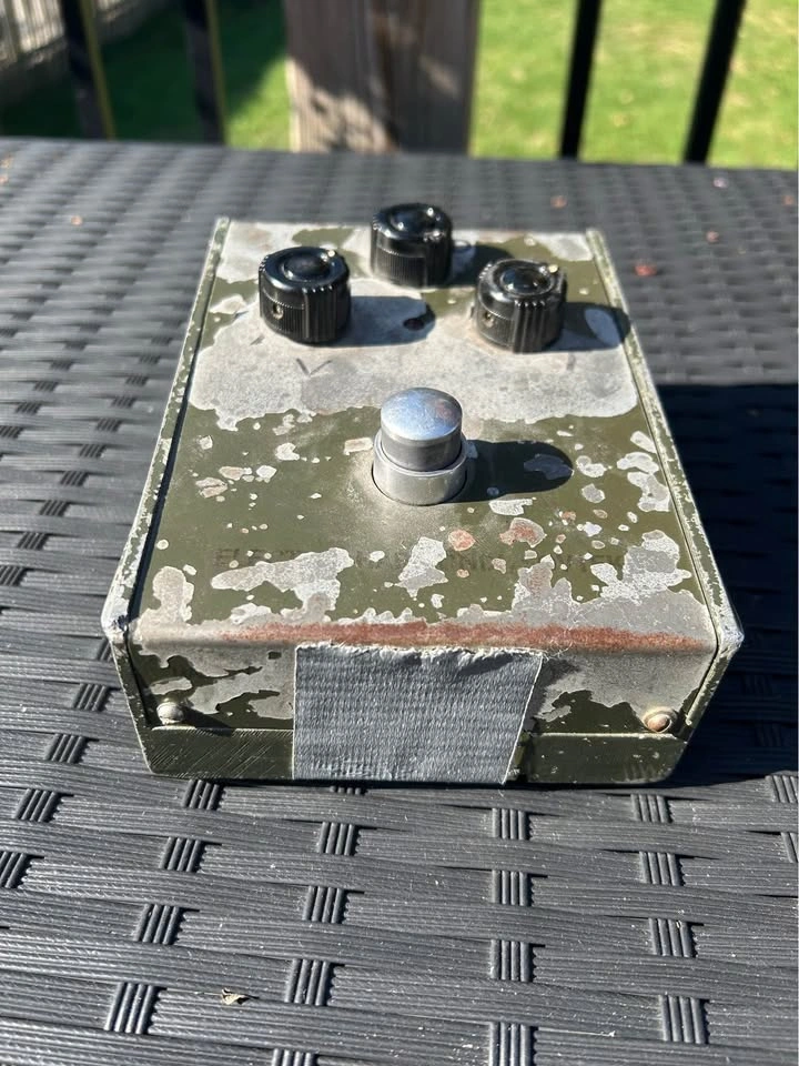90’s Russian Big Muff Guitar Pedal - photo 3