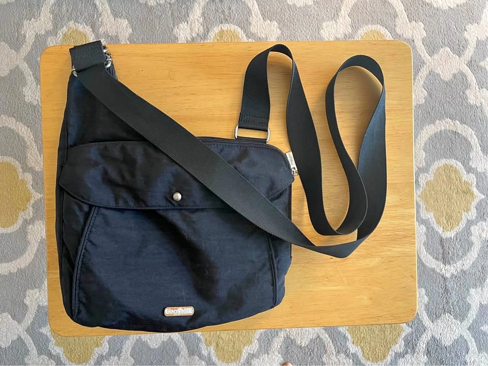 Baggalleni Cross Body Bag (Purse)