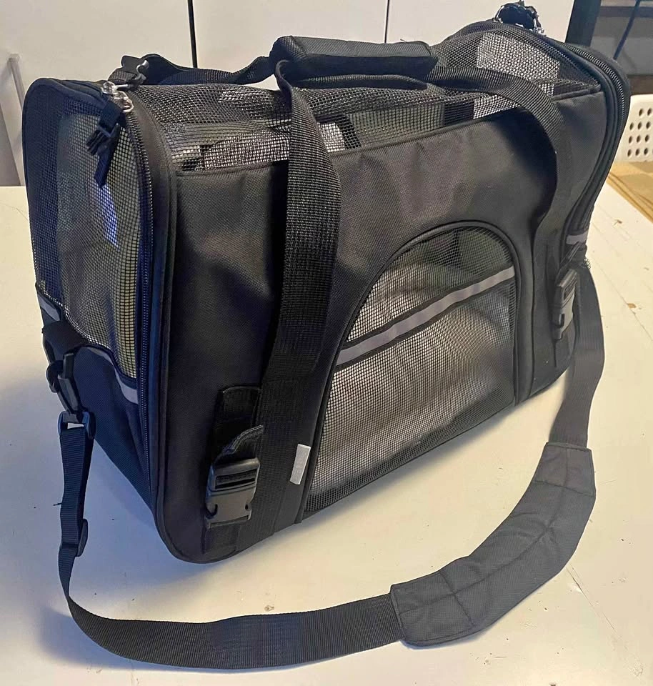 Paws & Pals Black Pet Carrier