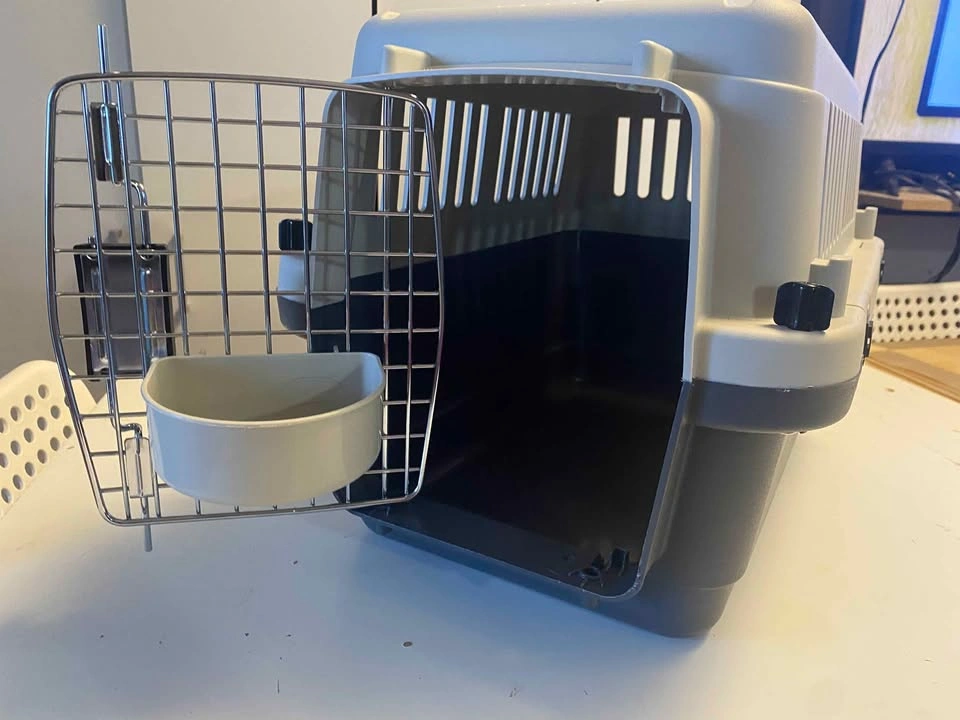 Pet Carrier with Bowl - photo 2