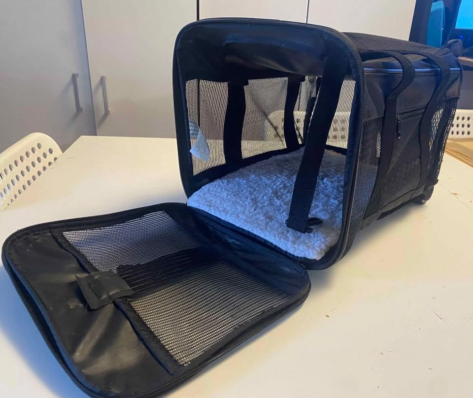 Black soft pet carrier - photo 3