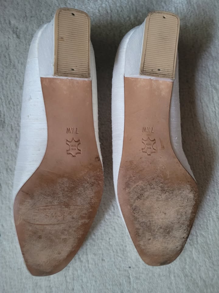 white raw silk pumps size 7.5W - photo 4