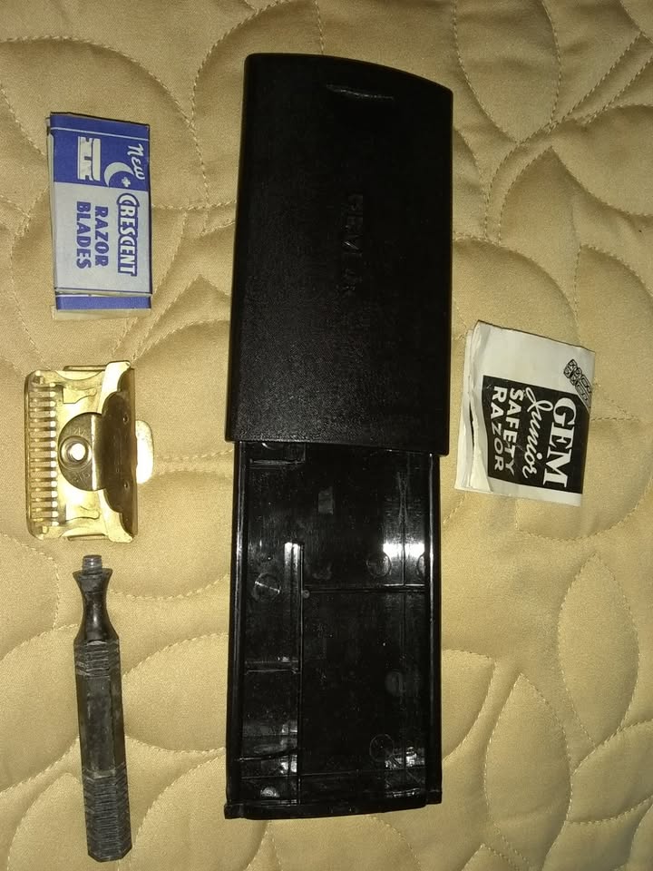 Vintage Safety Razor - photo 3