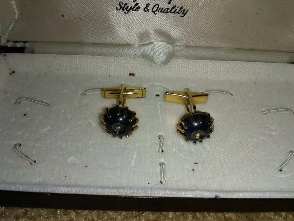 Vintage cuff links and tie clips - photo 2