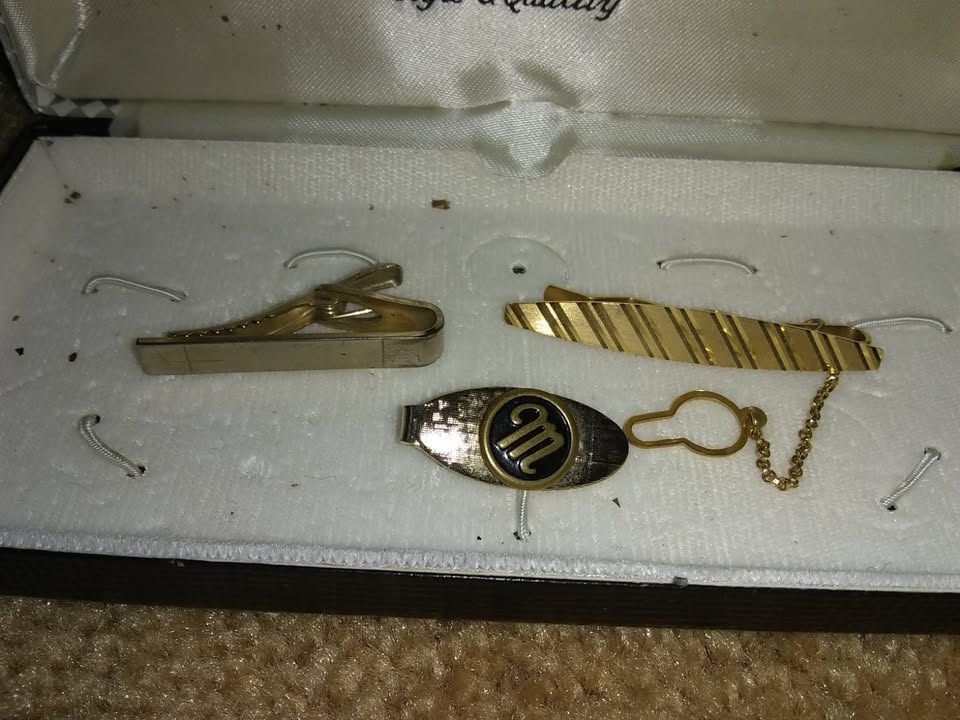 Vintage cuff links and tie clips - photo 3