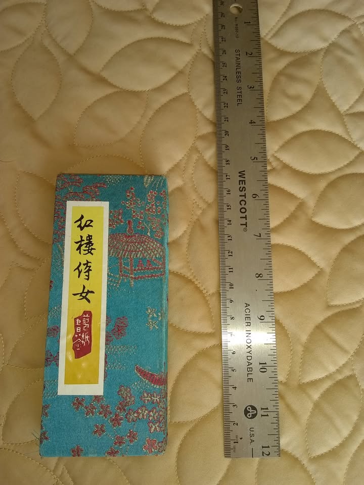 Box of beautiful Chinese paper bookmarks - photo 2