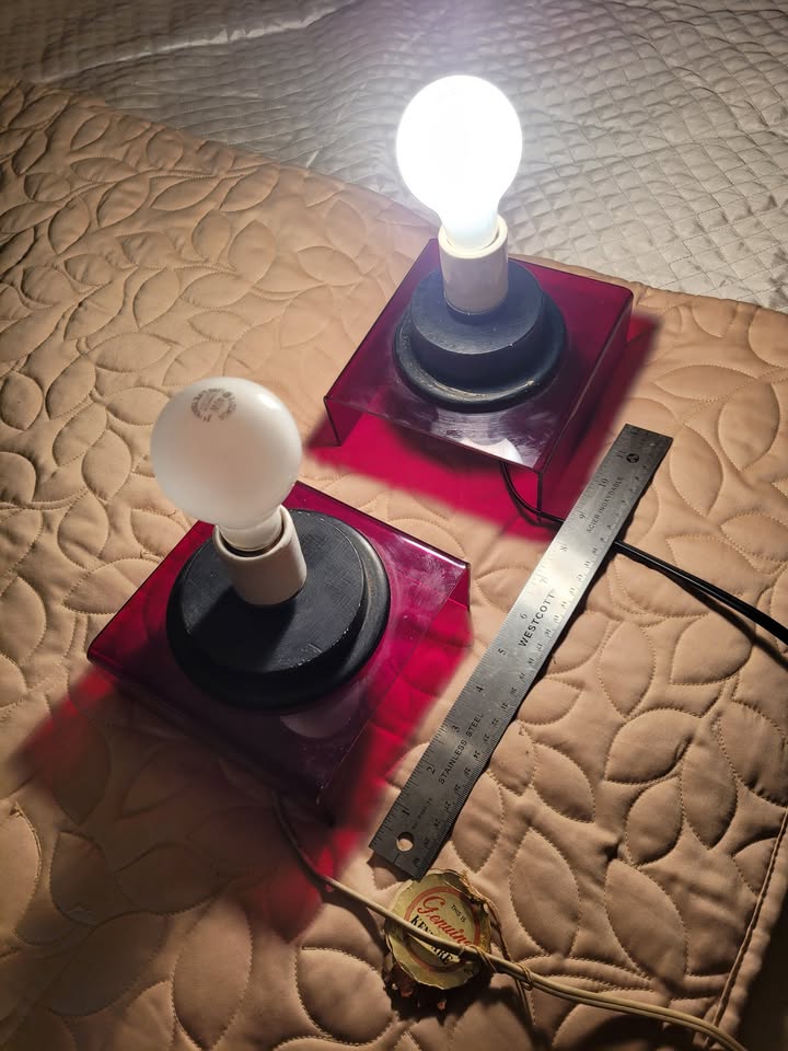 pair of vintage red plexiglass table lamp bases - photo 2