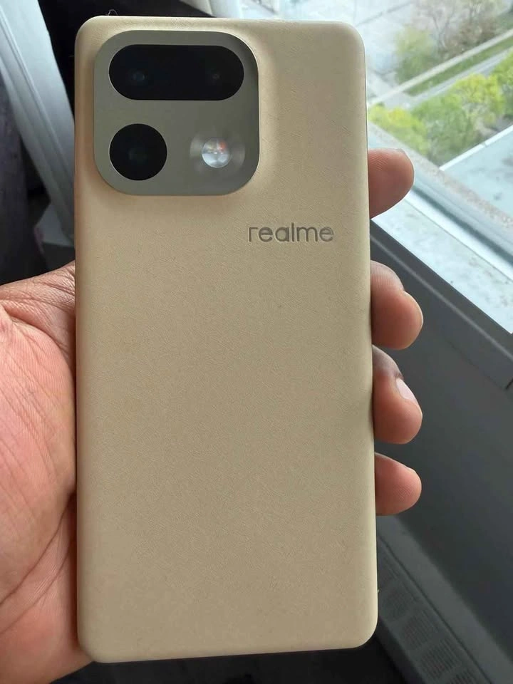 Realme 16 Pro+ (Global Version) - photo 3