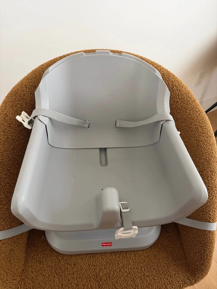 Fisher-Price SpaceSaver Simple Clean High Chair – Excellent Cond - photo 3