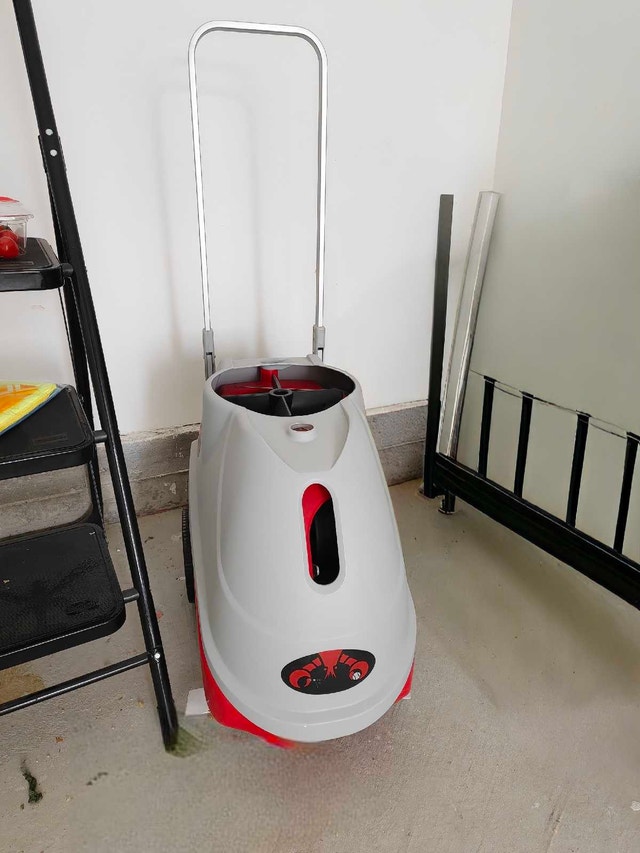 Lobster Elite 3 Tennis Ball Machine - photo 2