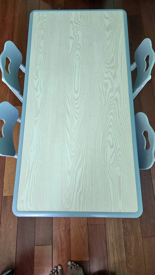 Kid Table and 6 Chairs Set