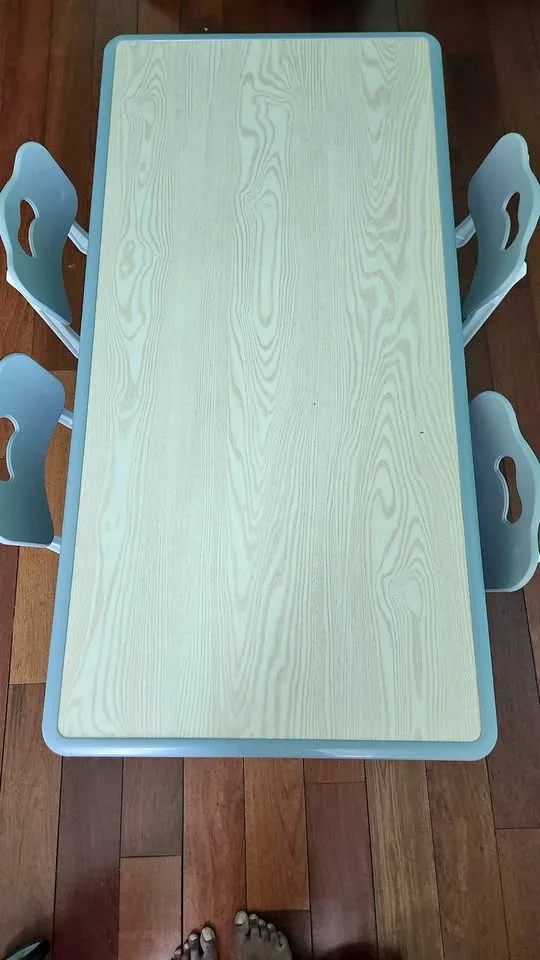 Kid Table and 6 Chairs Set