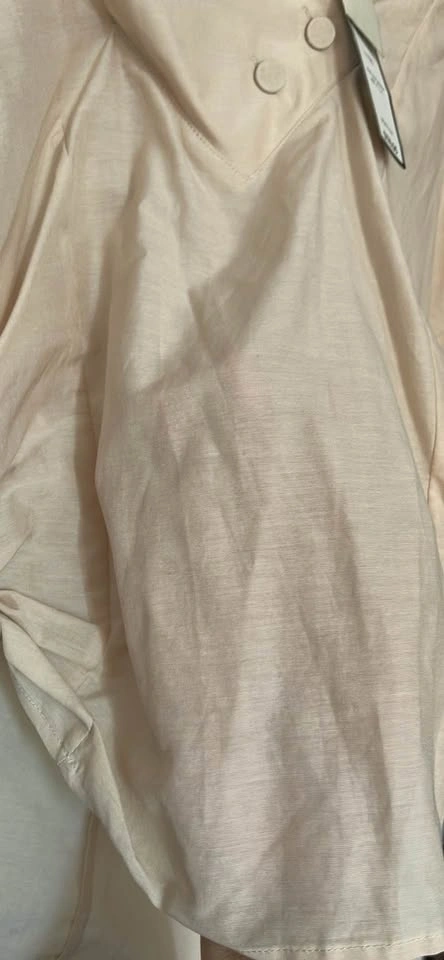BCBG Beige Top - photo 4